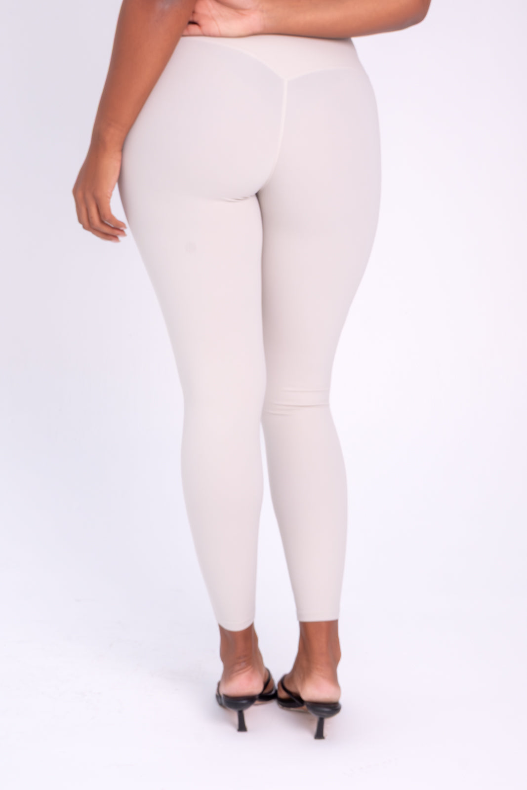 Soft Sculpt Leggings — Sand