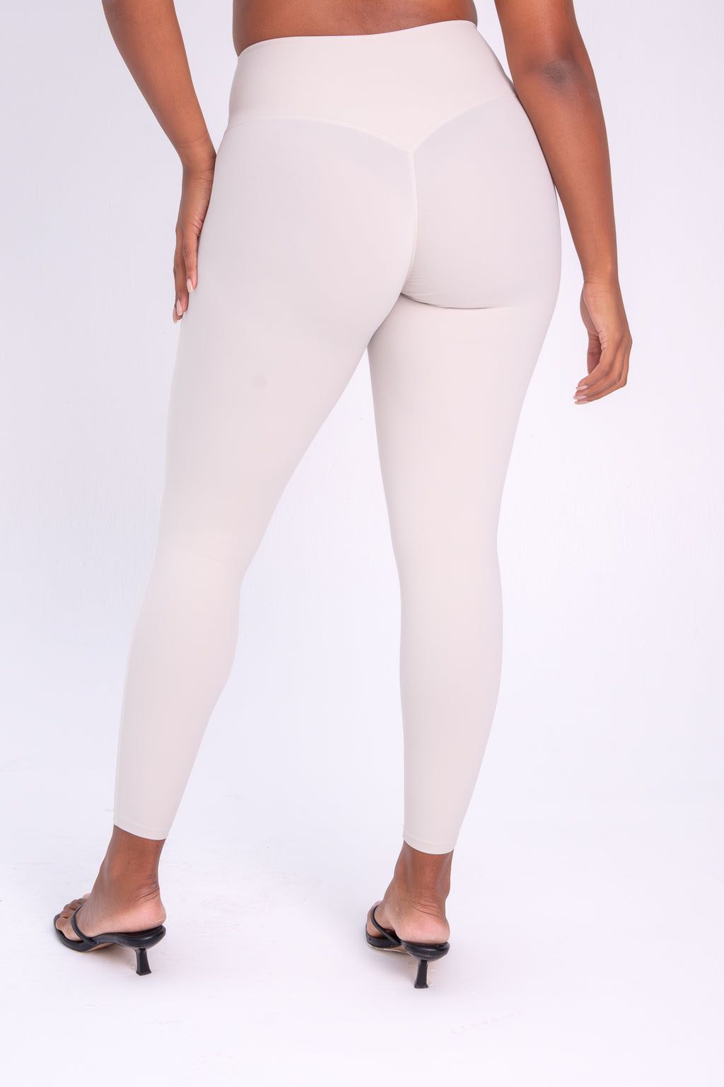 Soft Sculpt Leggings — Sand